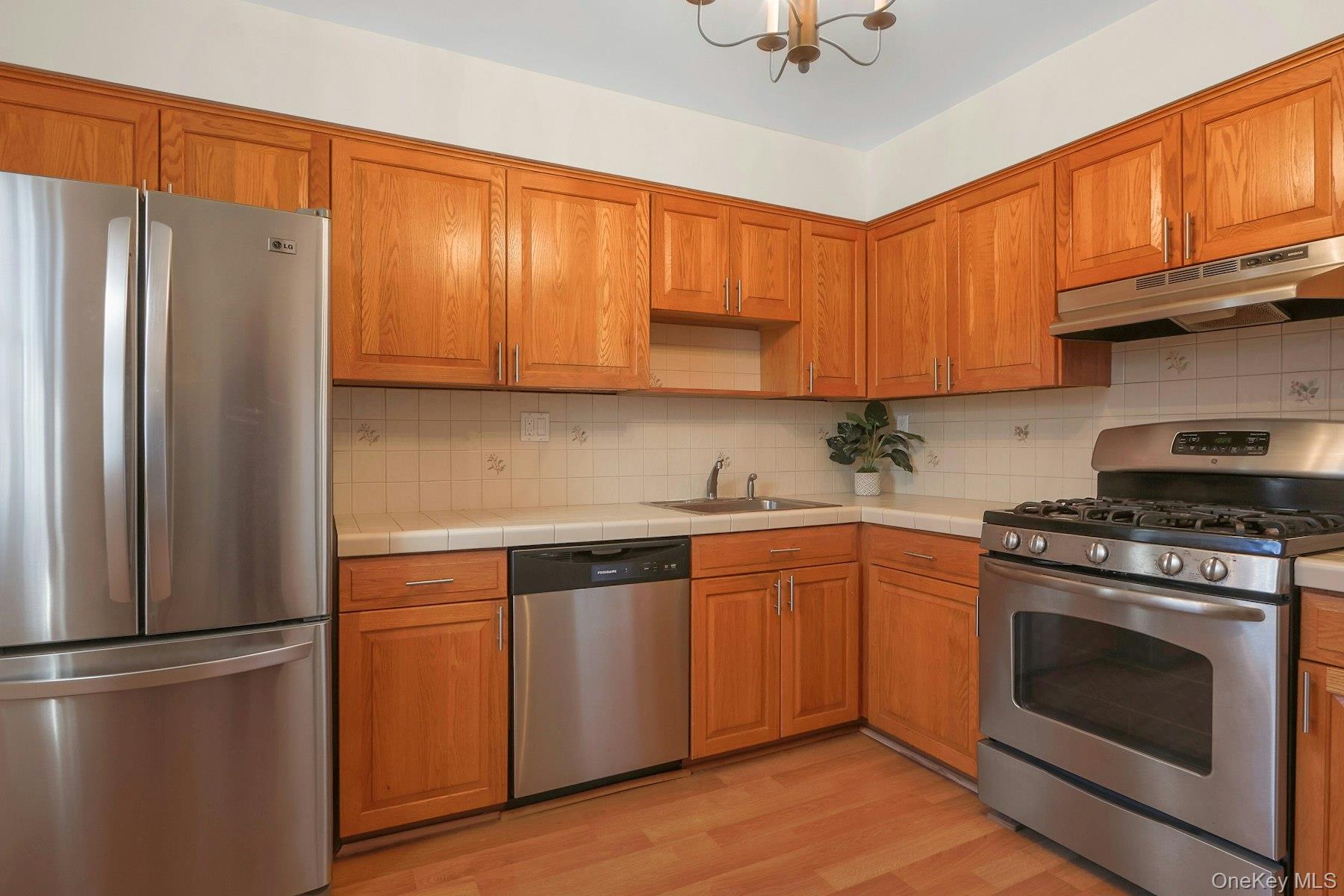 102 Yorkshire Drive # Z12, Suffern, NY 10901