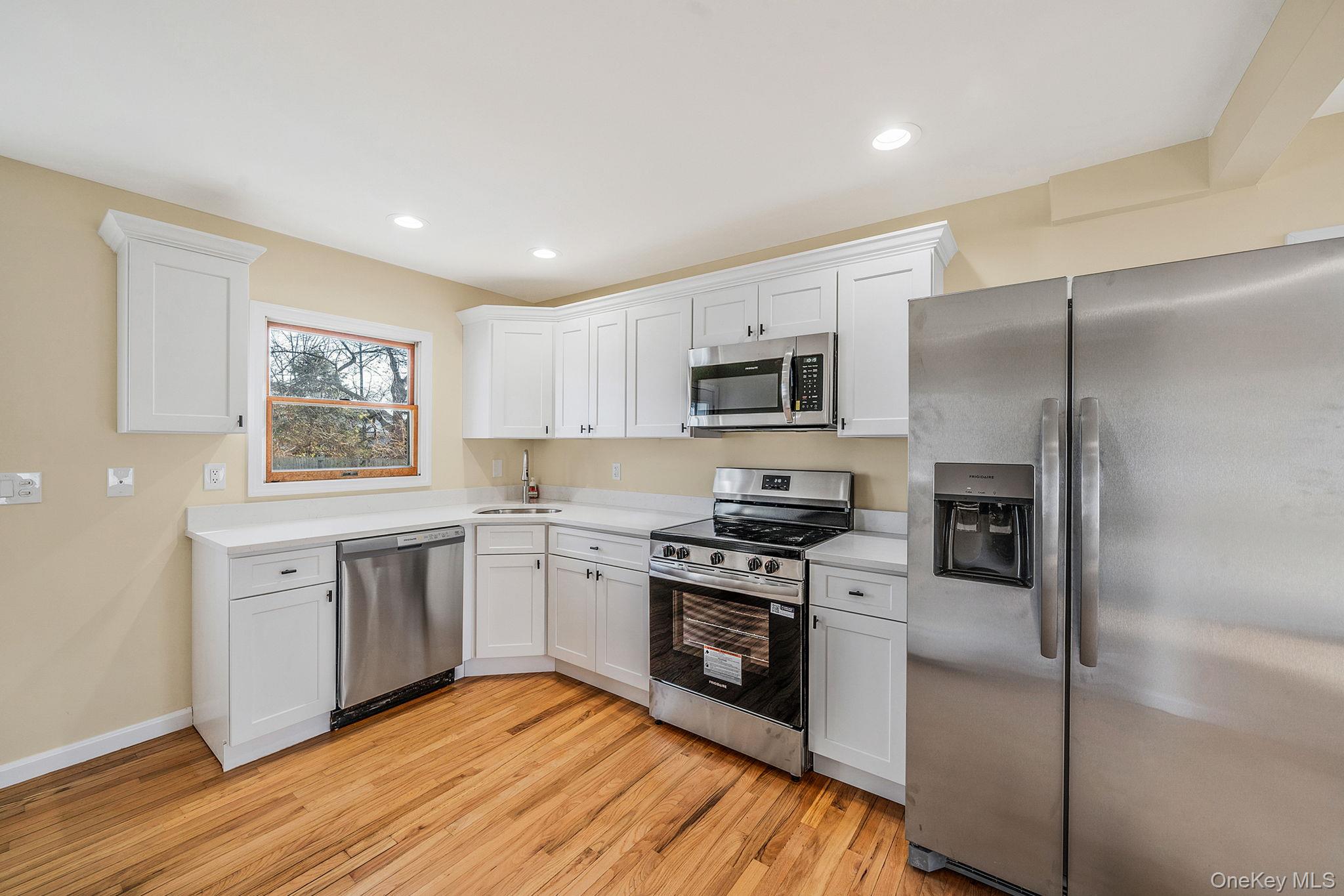 31 Walnut Avenue, Patchogue, NY 11772