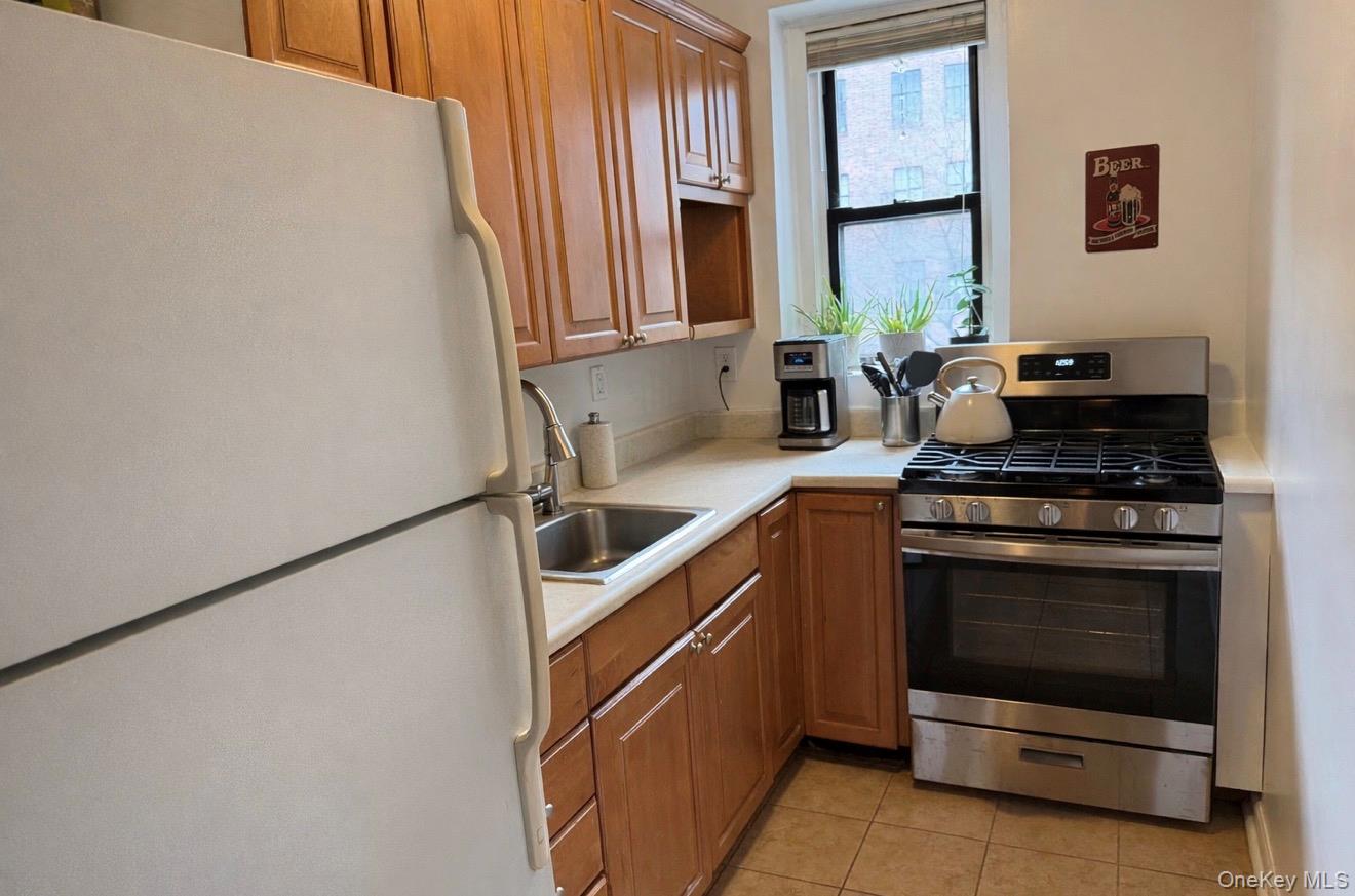 300 Main Street # 2E, White Plains, NY 10601