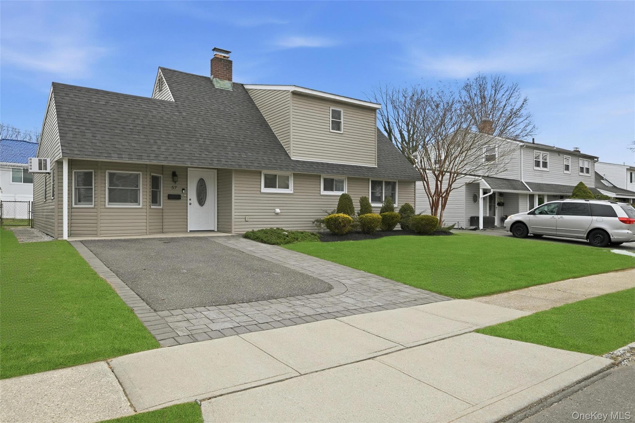 57 Cobalt Lane, Westbury, NY 11590