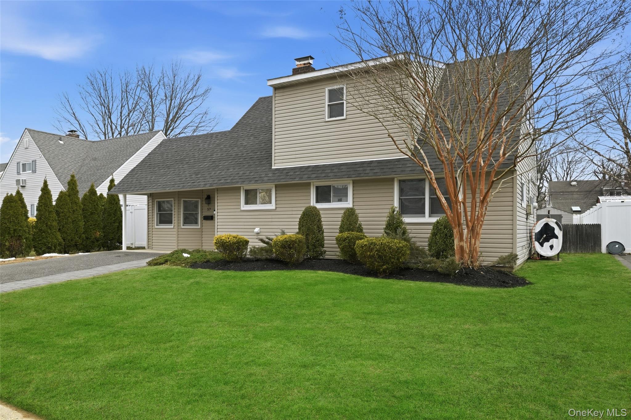 57 Cobalt Lane, Westbury, NY 11590