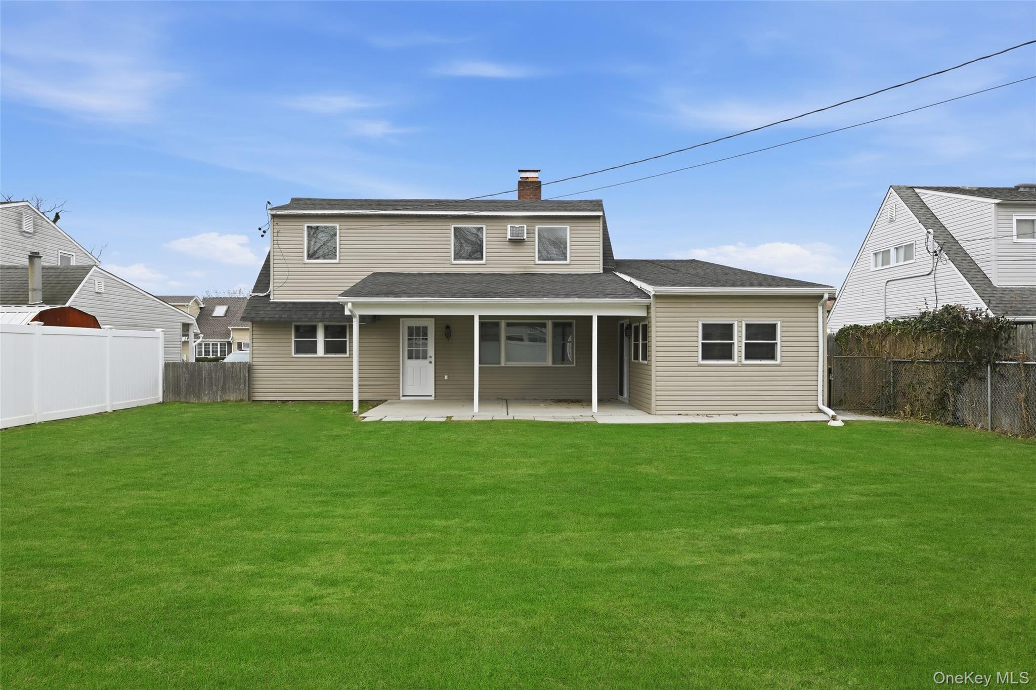 57 Cobalt Lane, Westbury, NY 11590