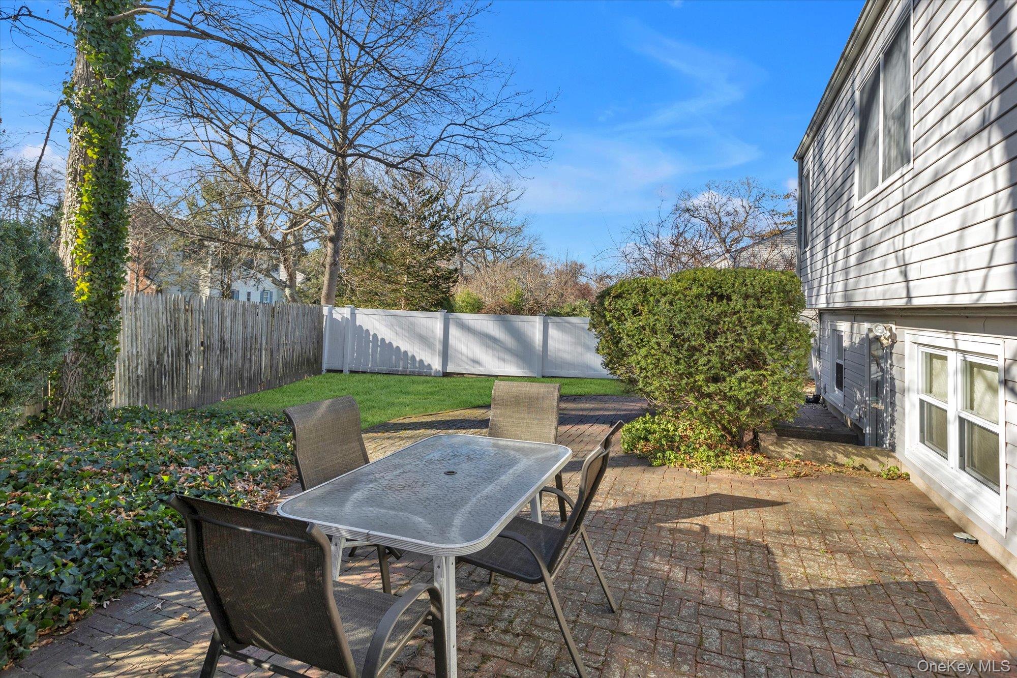 19 Capitol Place, South Huntington, NY 11746