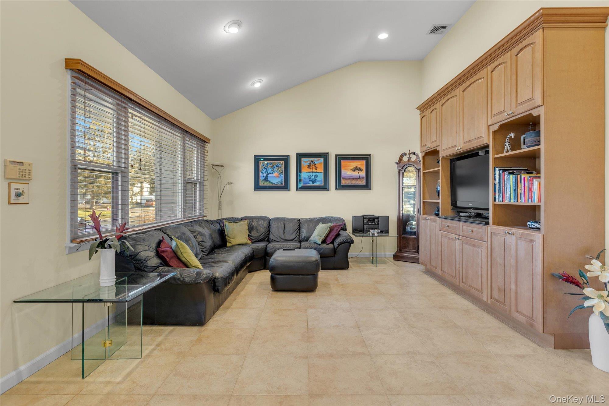 19 Capitol Place, South Huntington, NY 11746