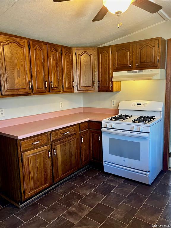 87 W Peenpack Trail, Sparrowbush, NY 12780