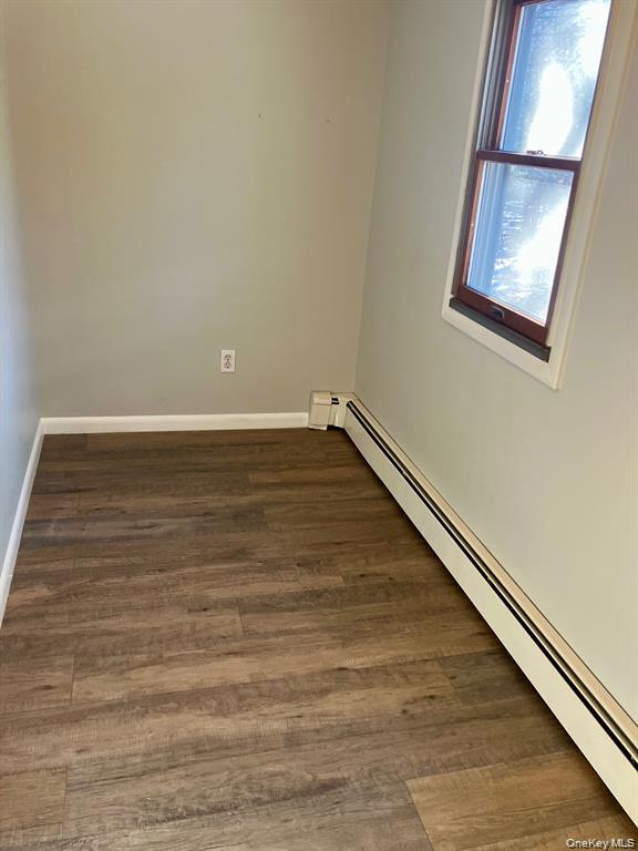 87 W Peenpack Trail, Sparrowbush, NY 12780