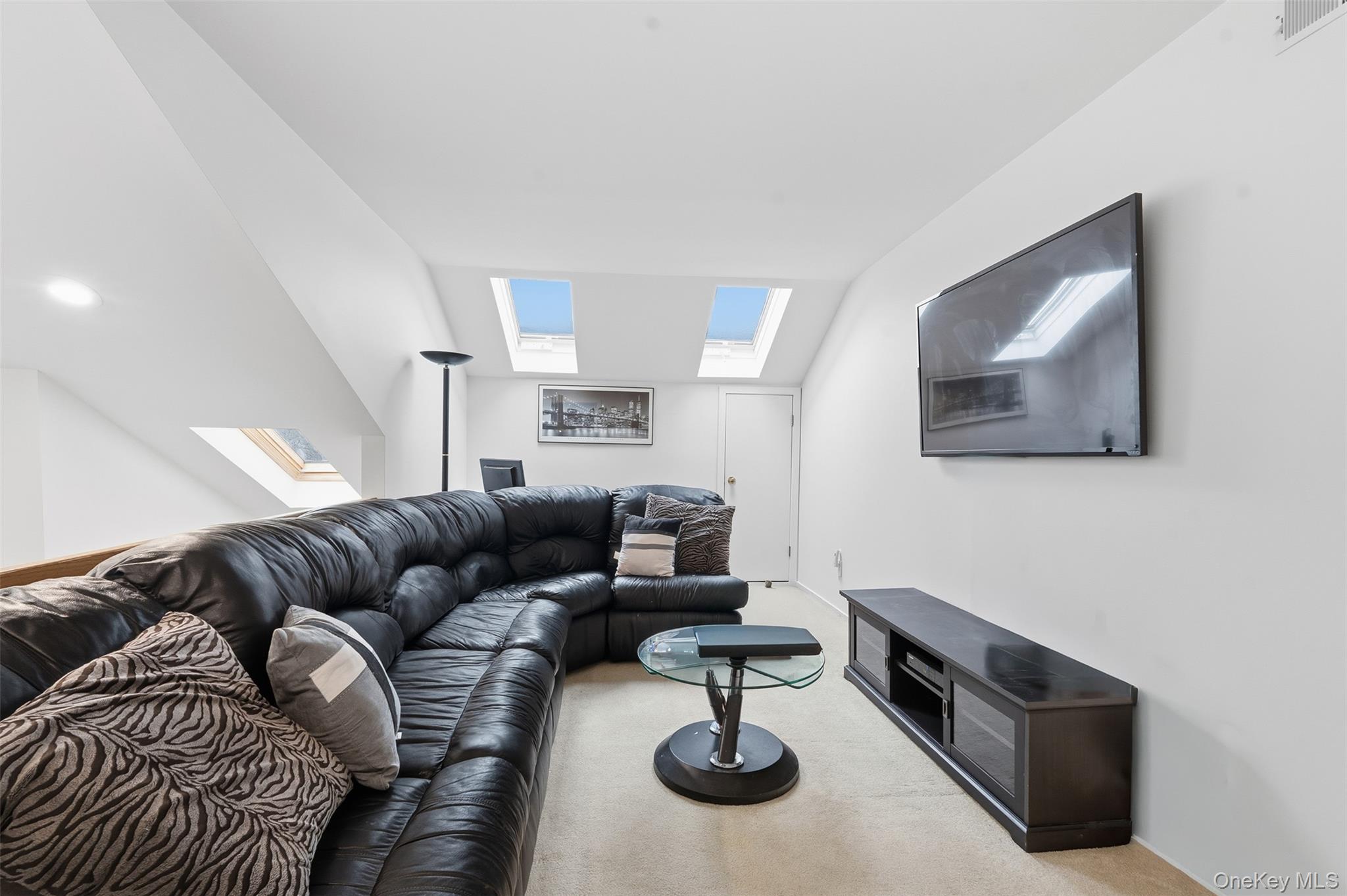 8 Hudson Watch Drive, Ossining, NY 10562