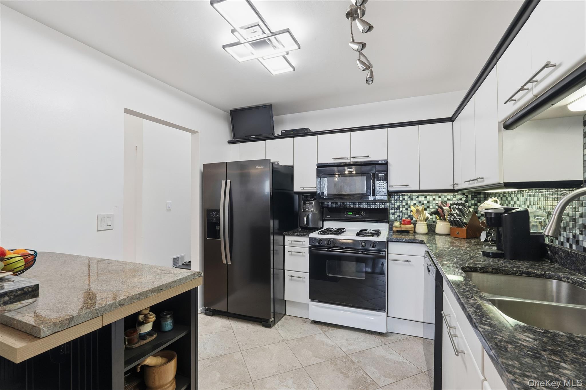 8 Hudson Watch Drive, Ossining, NY 10562