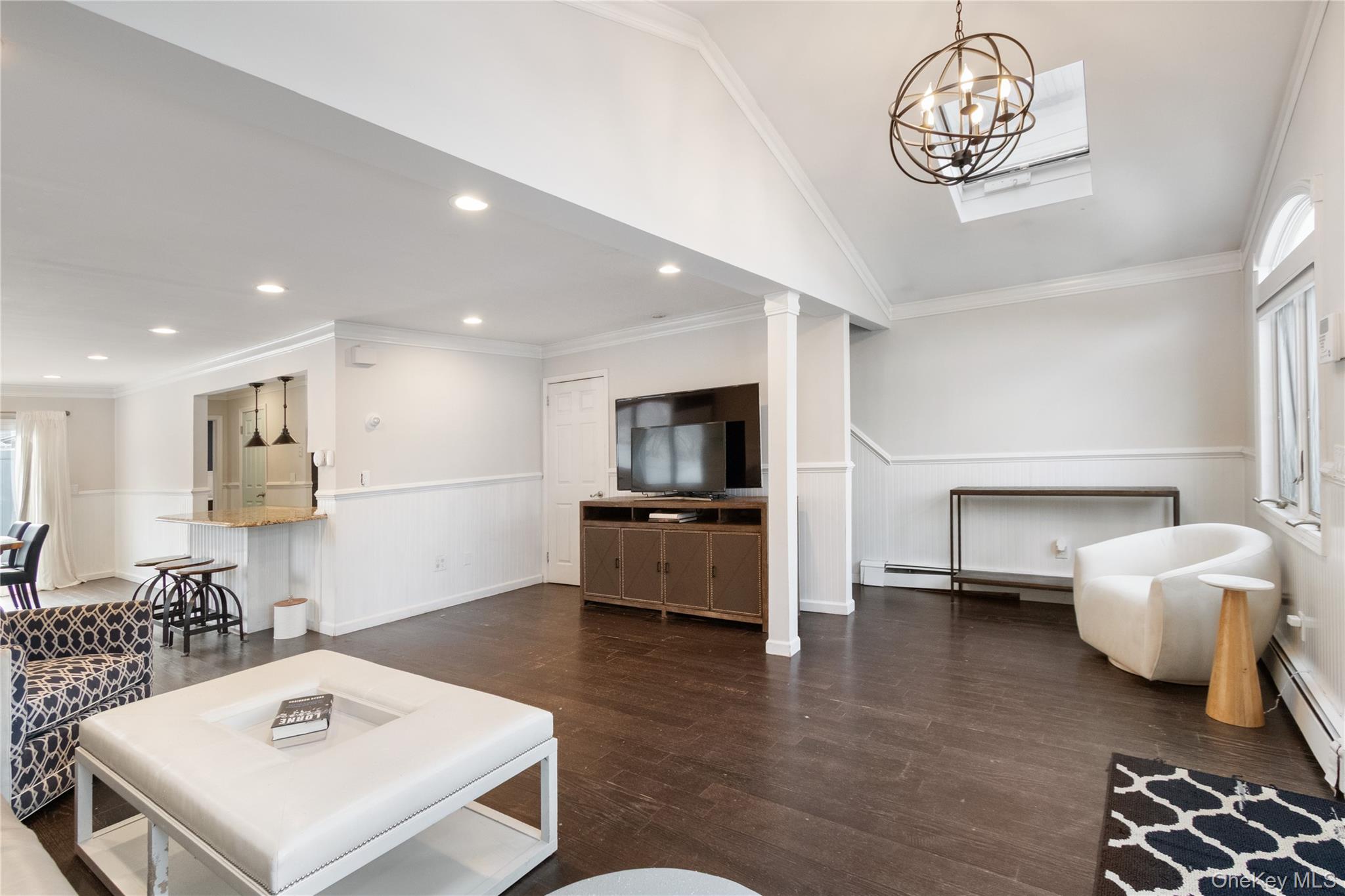 6 Charles Place, Bayville, NY 11709