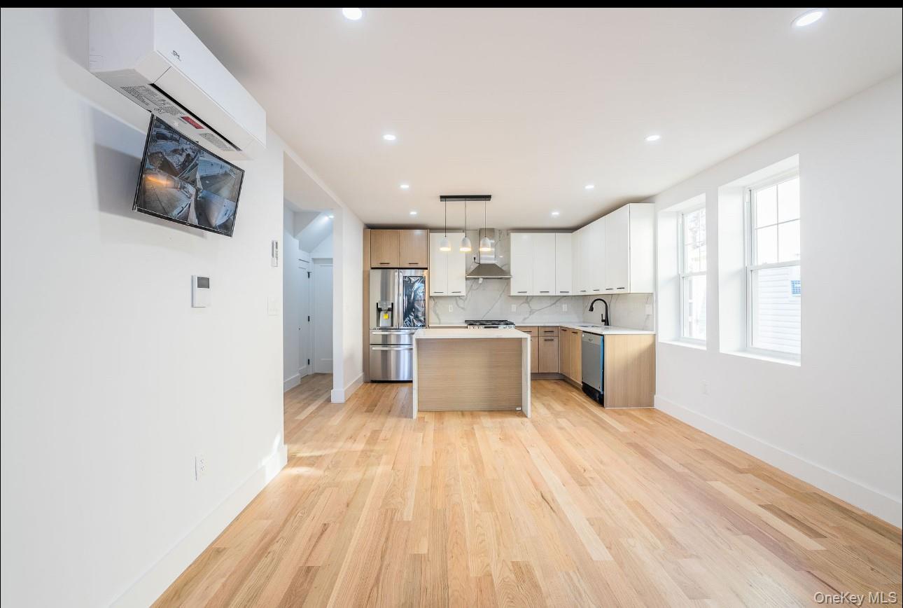 77-10 162nd Street, Flushing, NY 11366