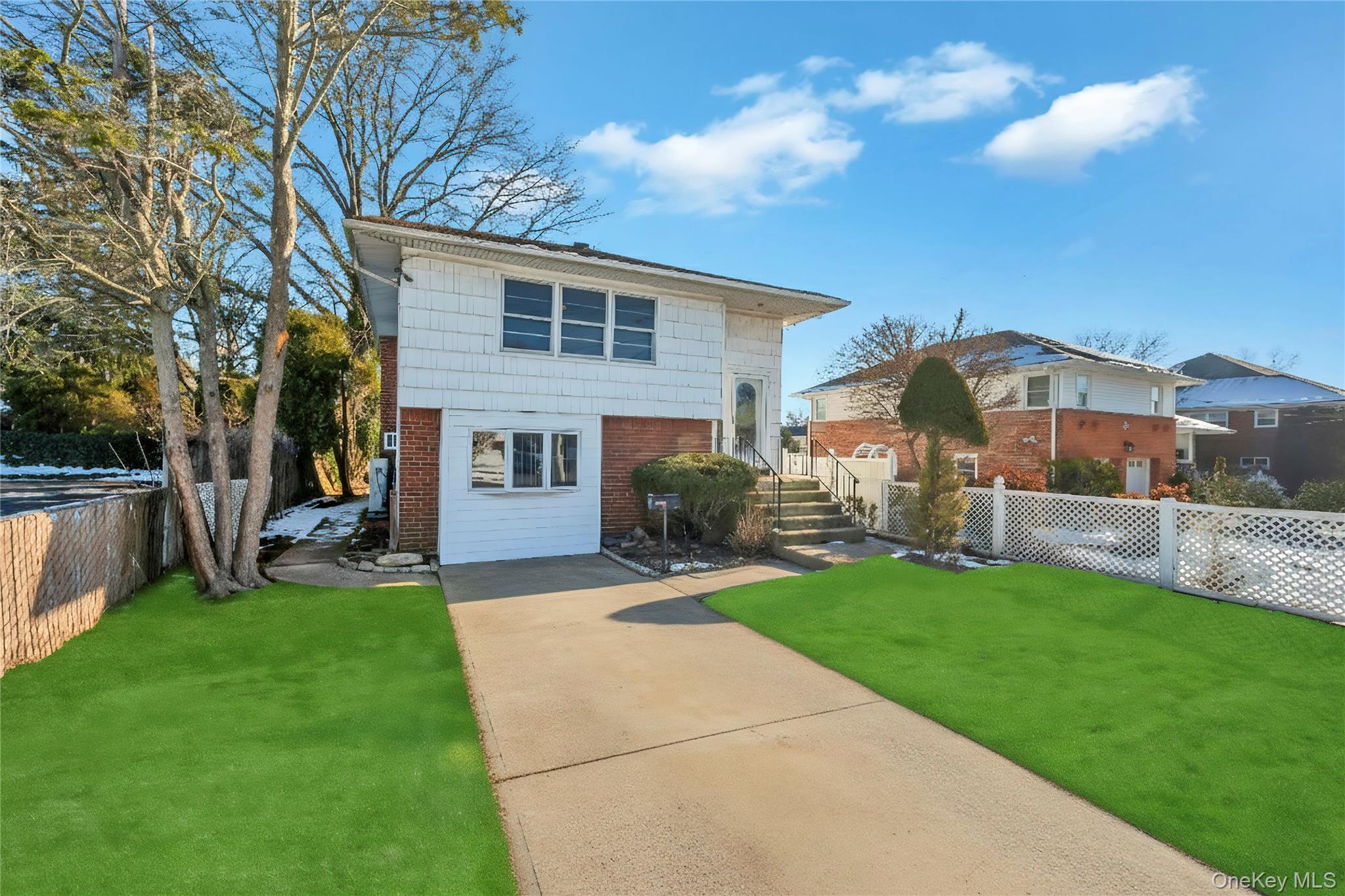 960 Linden Avenue, Westbury, NY 11590