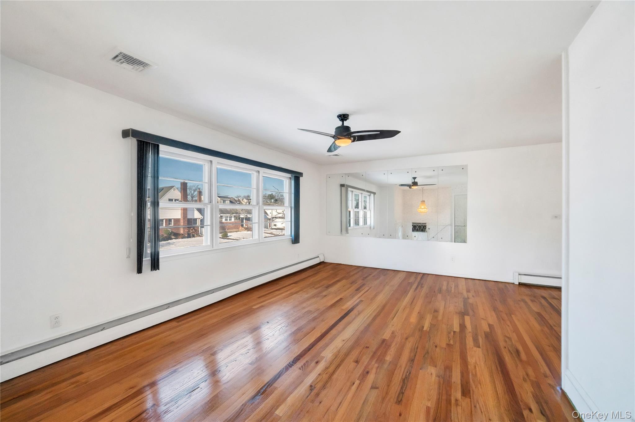 960 Linden Avenue, Westbury, NY 11590