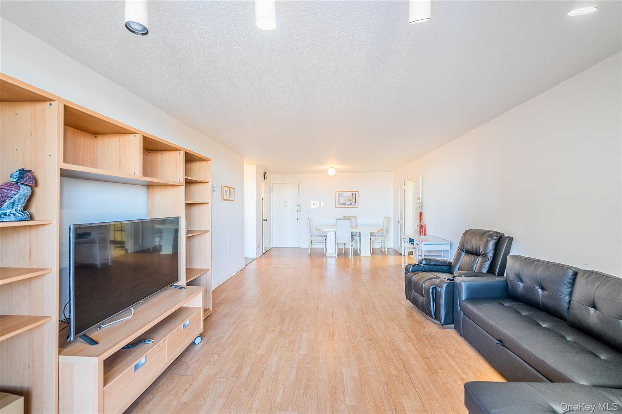 1 Bay Club Drive # 11J, Bayside, NY 11360