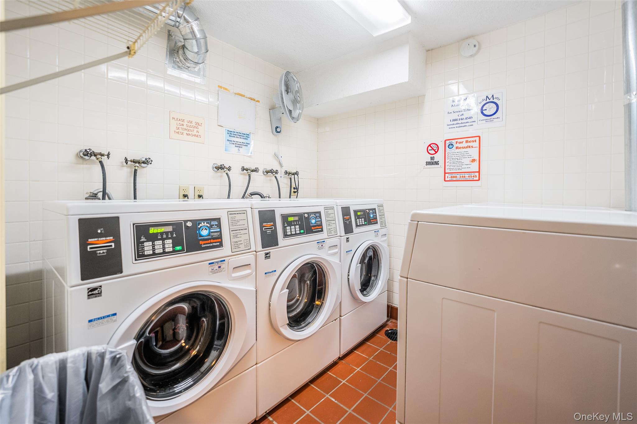 1 Bay Club Drive # 11J, Bayside, NY 11360