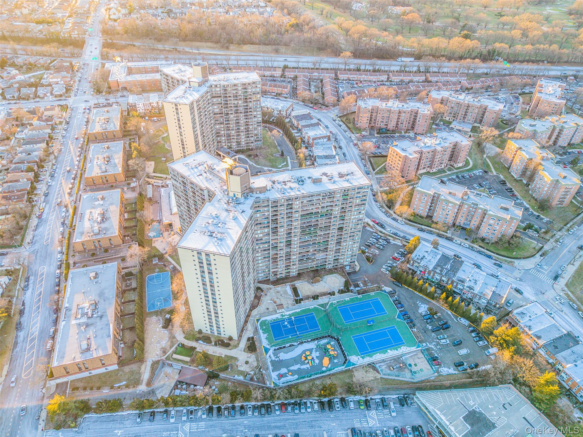 1 Bay Club Drive # 11J, Bayside, NY 11360