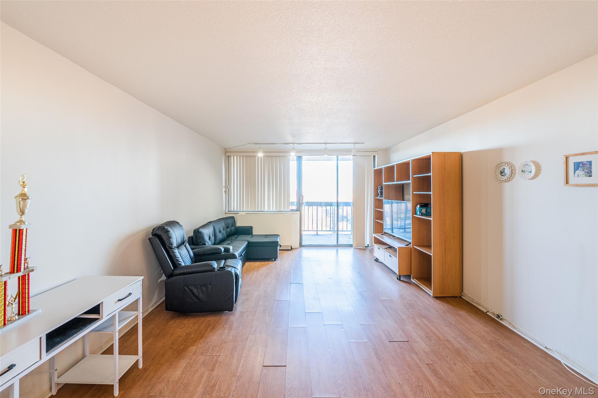 1 Bay Club Drive # 11J, Bayside, NY 11360