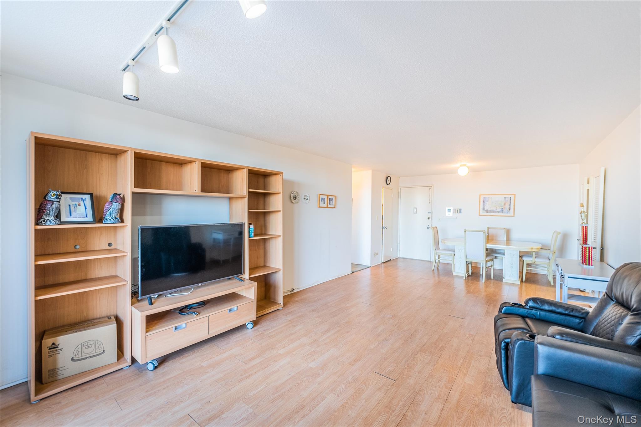 1 Bay Club Drive # 11J, Bayside, NY 11360