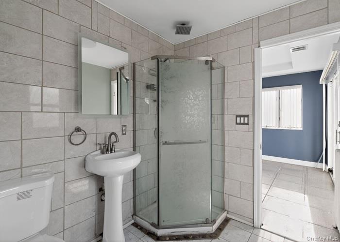 40 MCLAUGHLIN Street, Staten Island, NY 10305