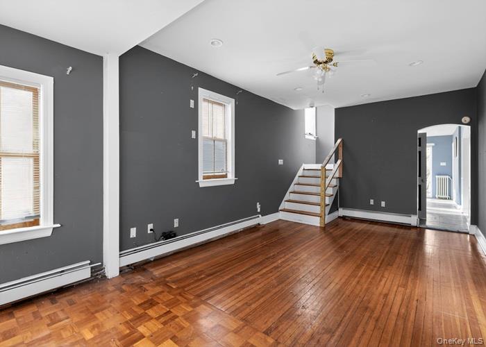 40 MCLAUGHLIN Street, Staten Island, NY 10305