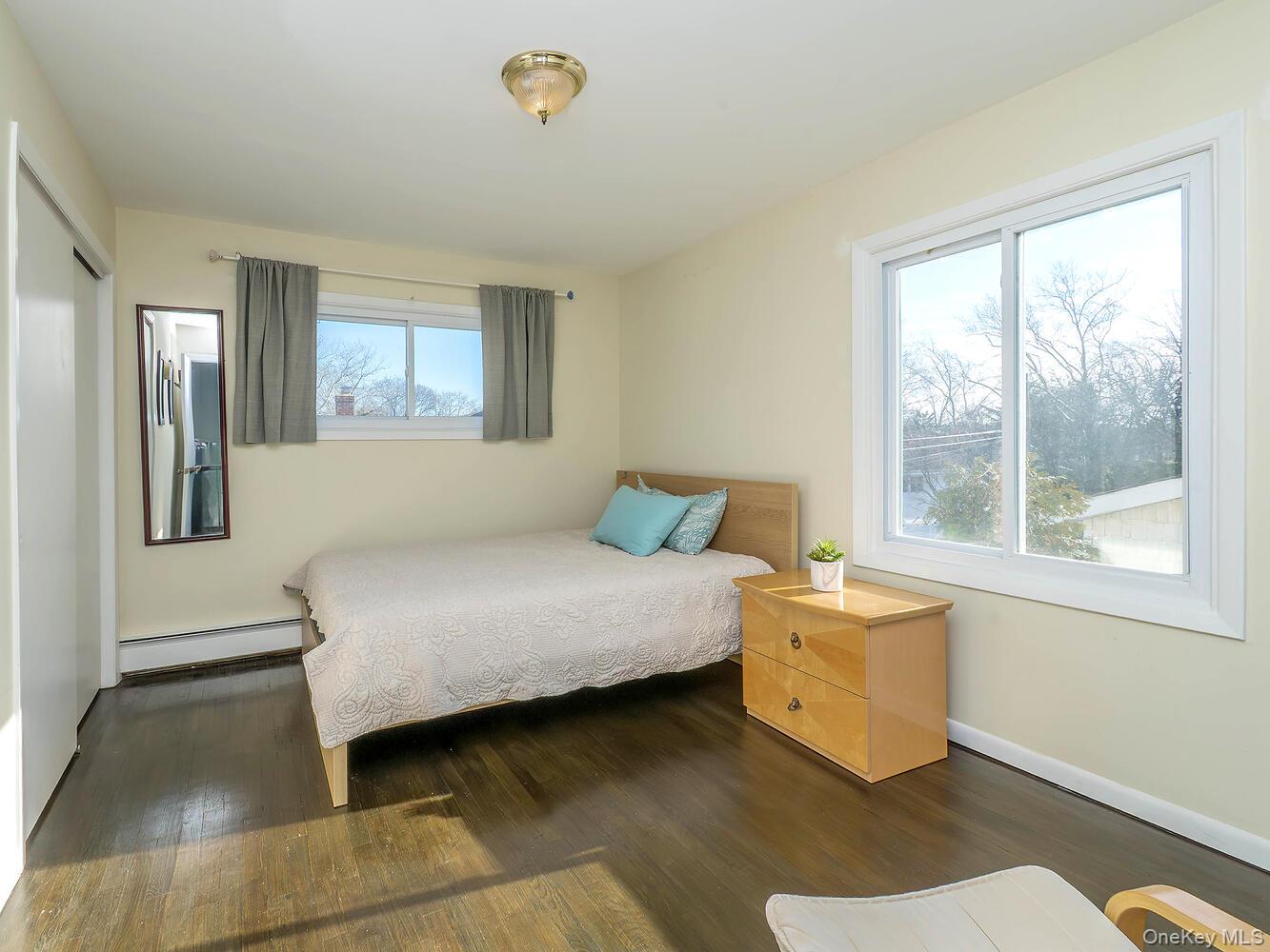 127 Cow Neck Road, Port Washington, NY 11050