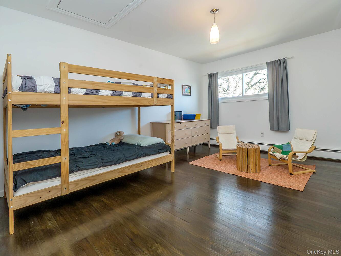 127 Cow Neck Road, Port Washington, NY 11050