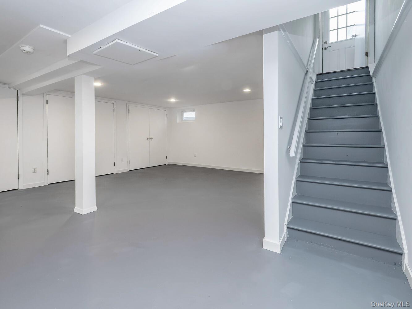 127 Cow Neck Road, Port Washington, NY 11050