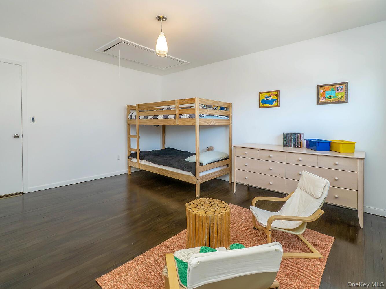 127 Cow Neck Road, Port Washington, NY 11050