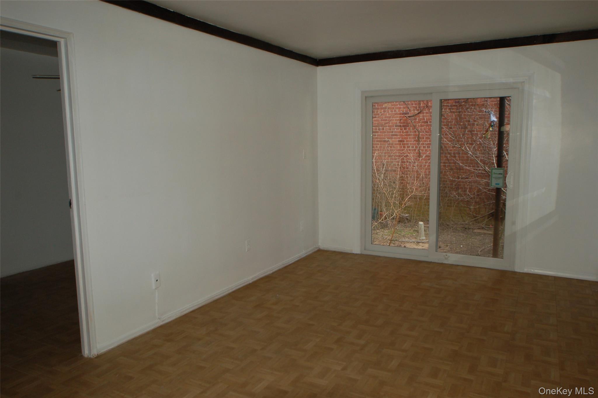 80-36 138th Street, Briarwood, NY 11435