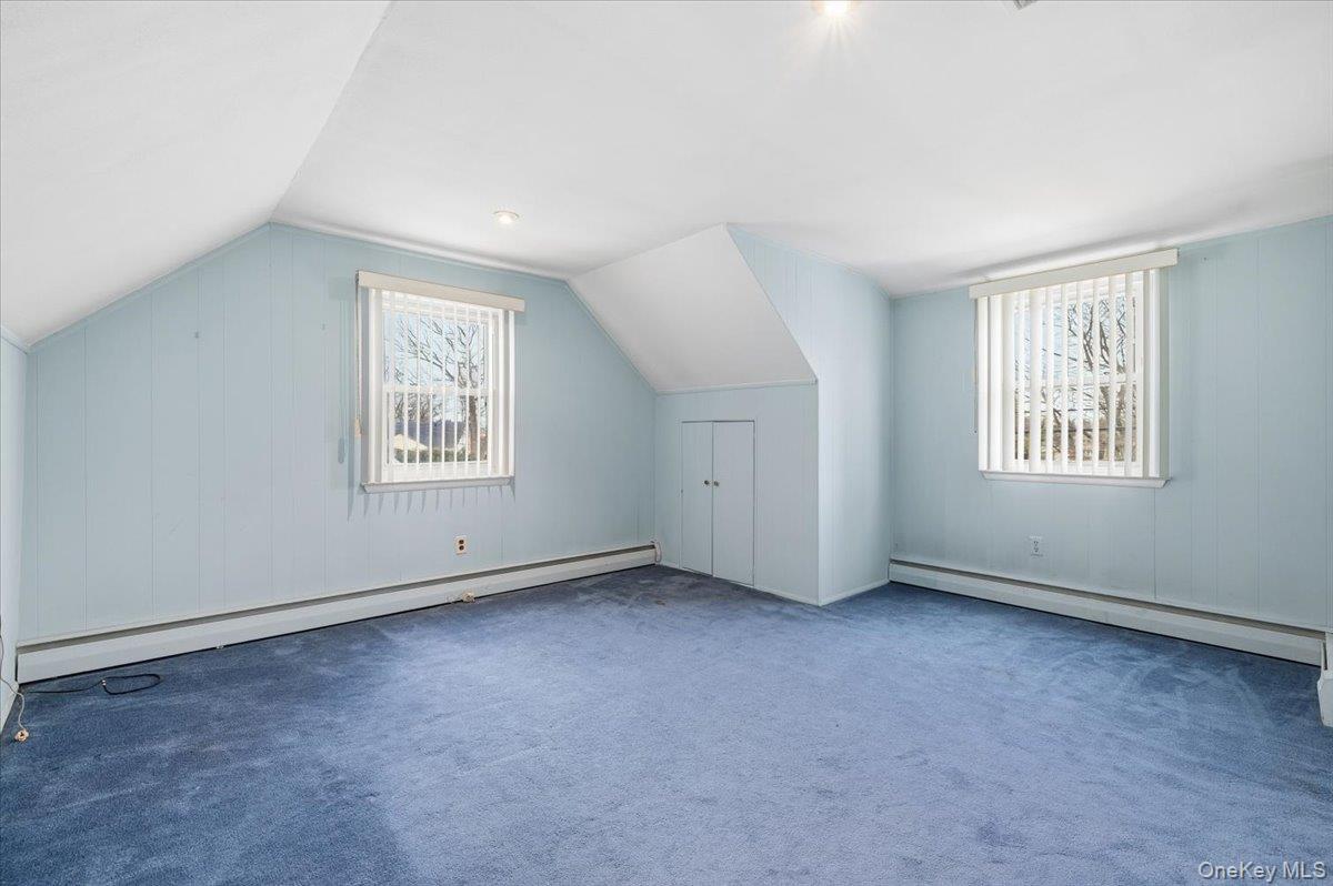 13 Jean Road, West Islip, NY 11795