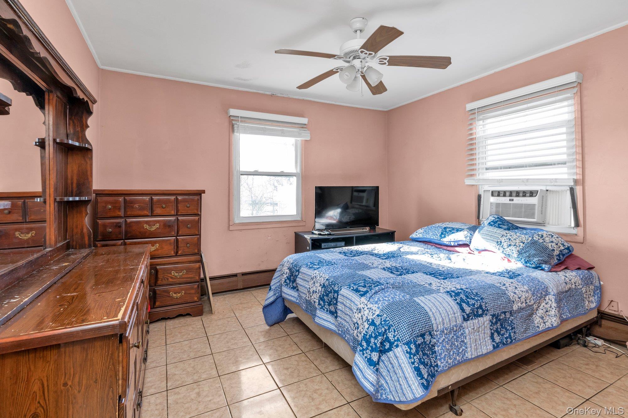 8 Straight Lane, Levittown, NY 11756