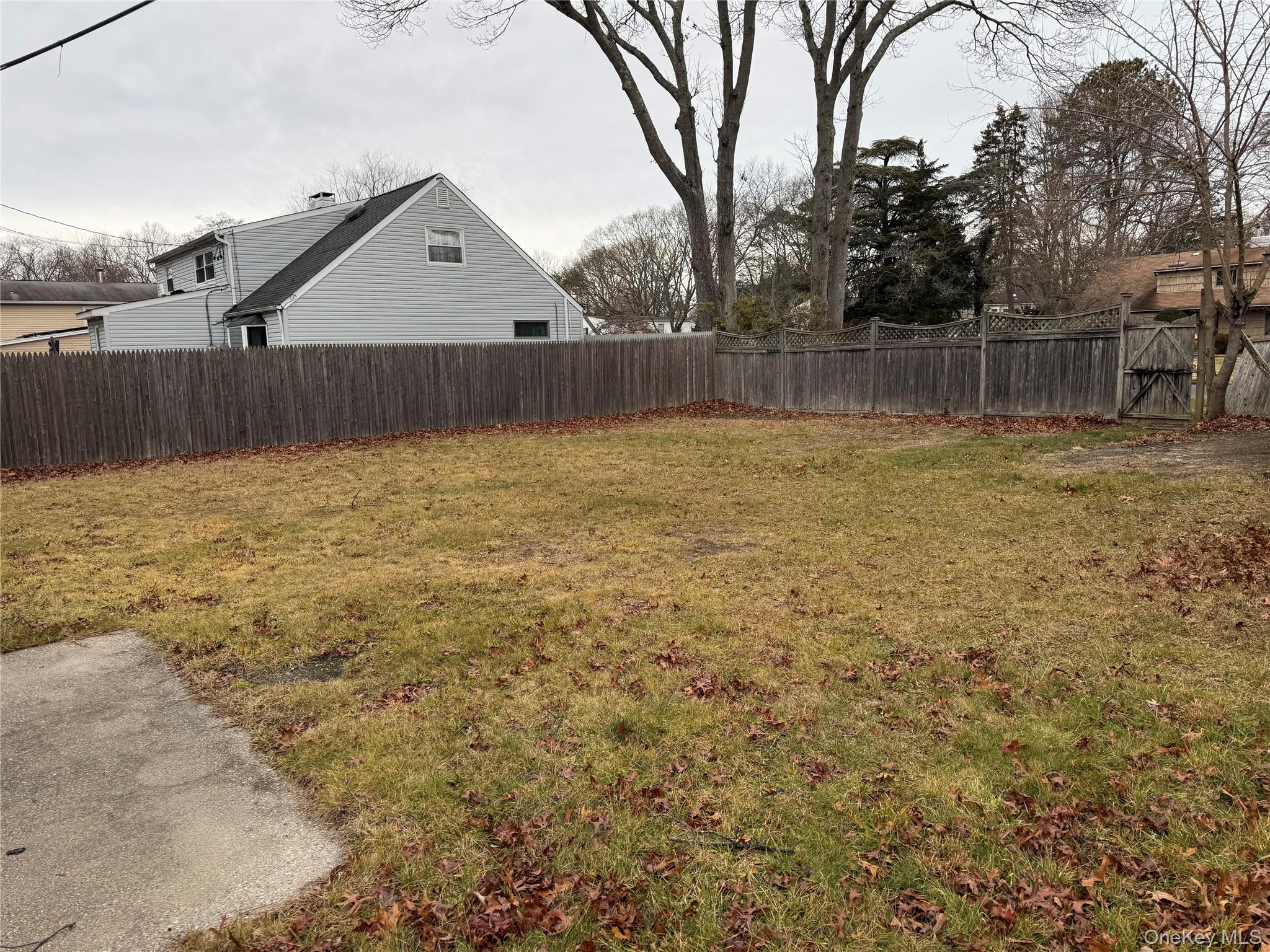 2 Coed Lane, Farmingville, NY 11738