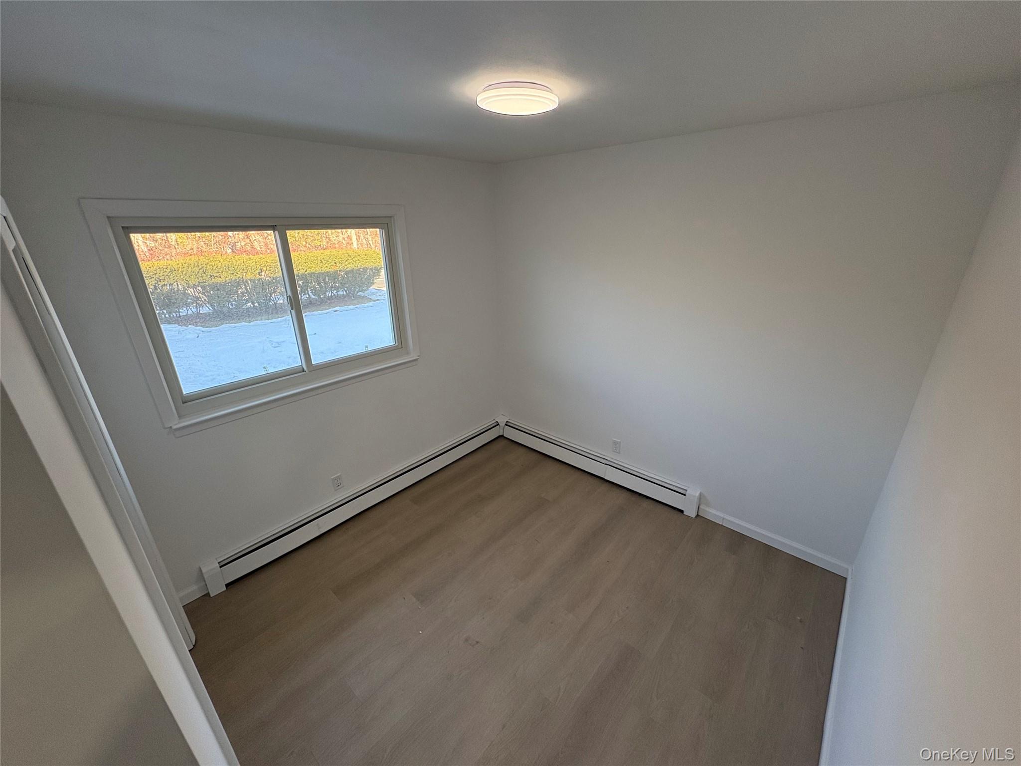 5494 Expressway Drive S, Holtsville, NY 11742