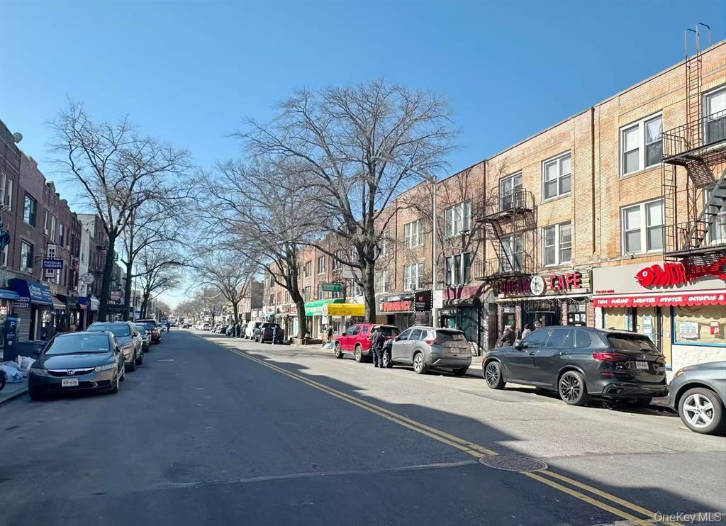 25-34 Steinway Street, Long Island City, NY 11103