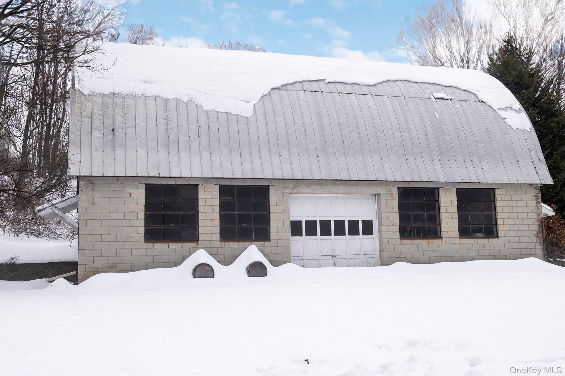 819 Van Wagner Road, Poughkeepsie, NY 12601