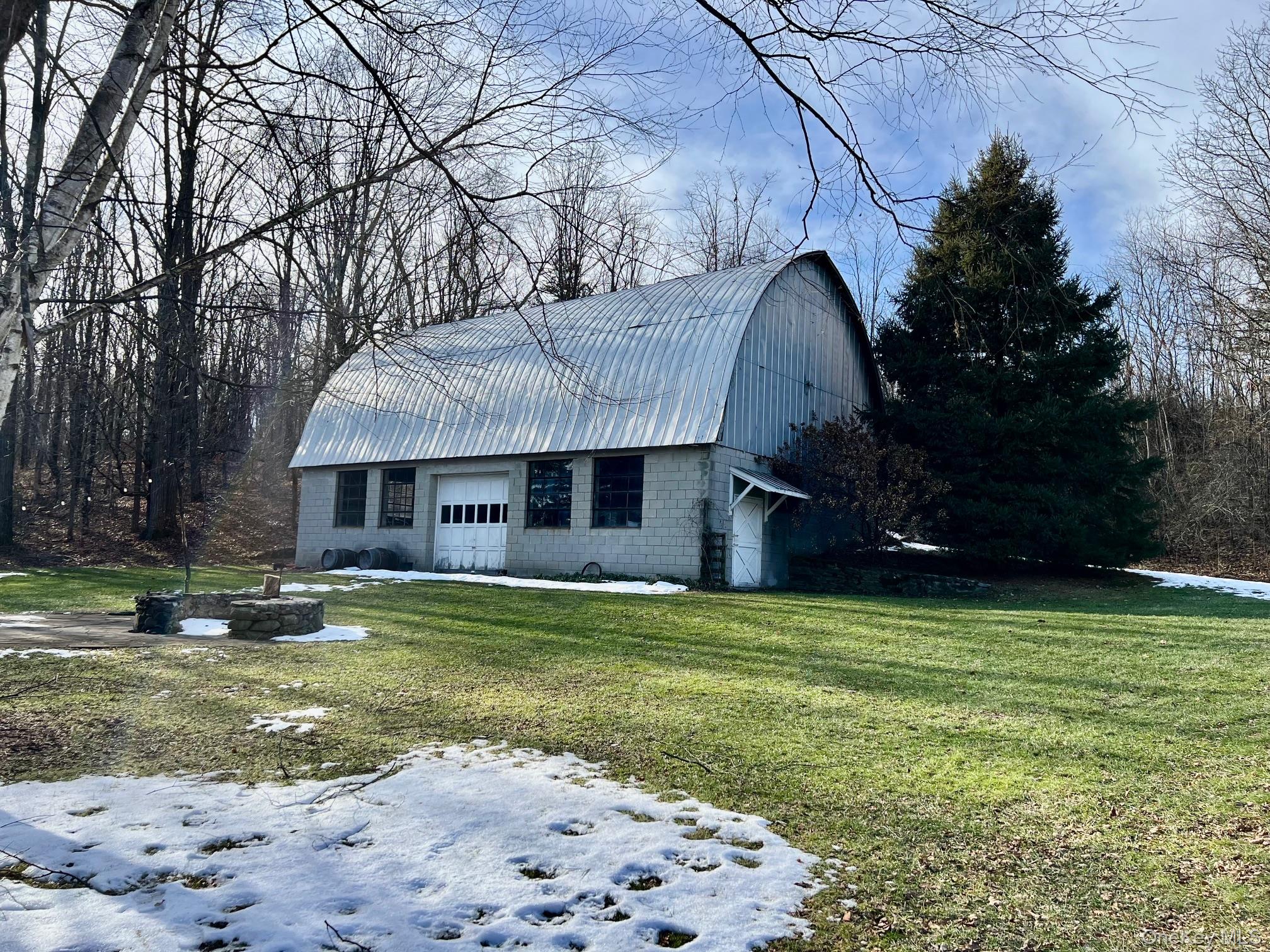 819 Van Wagner Road, Poughkeepsie, NY 12601