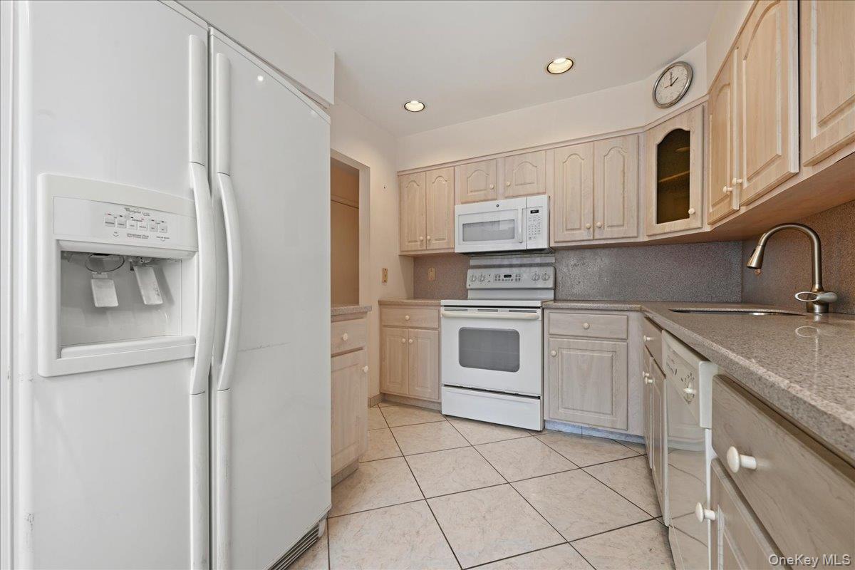 132 Laurel Lane, Wantagh, NY 11793