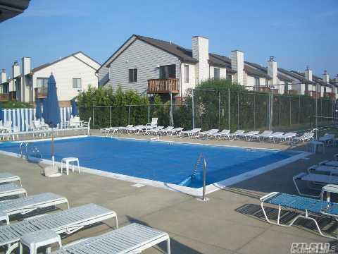 132 Laurel Lane, Wantagh, NY 11793