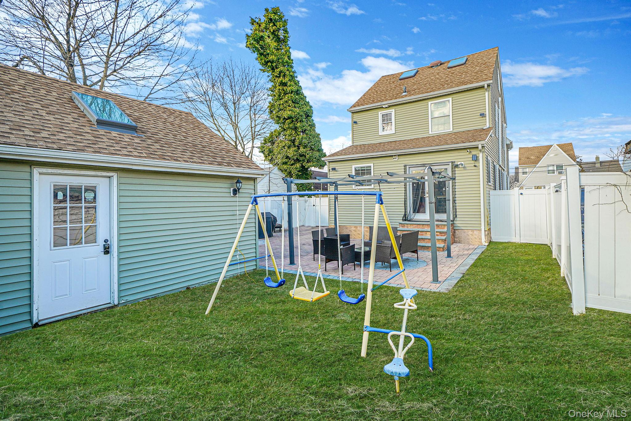 189 Oak Street, West Hempstead, NY 11552