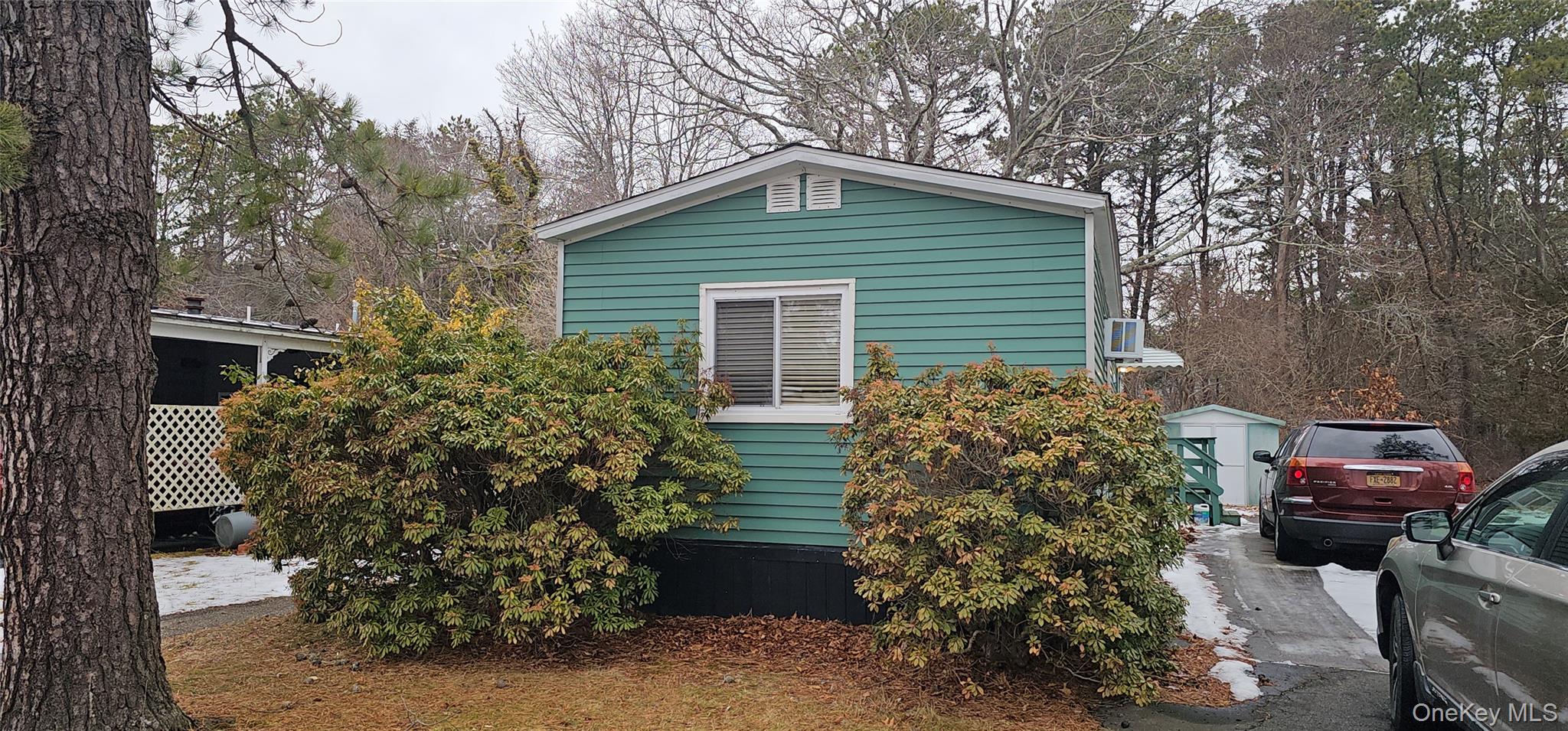 525 Riverleigh Avenue # 206, Riverhead, NY 11901