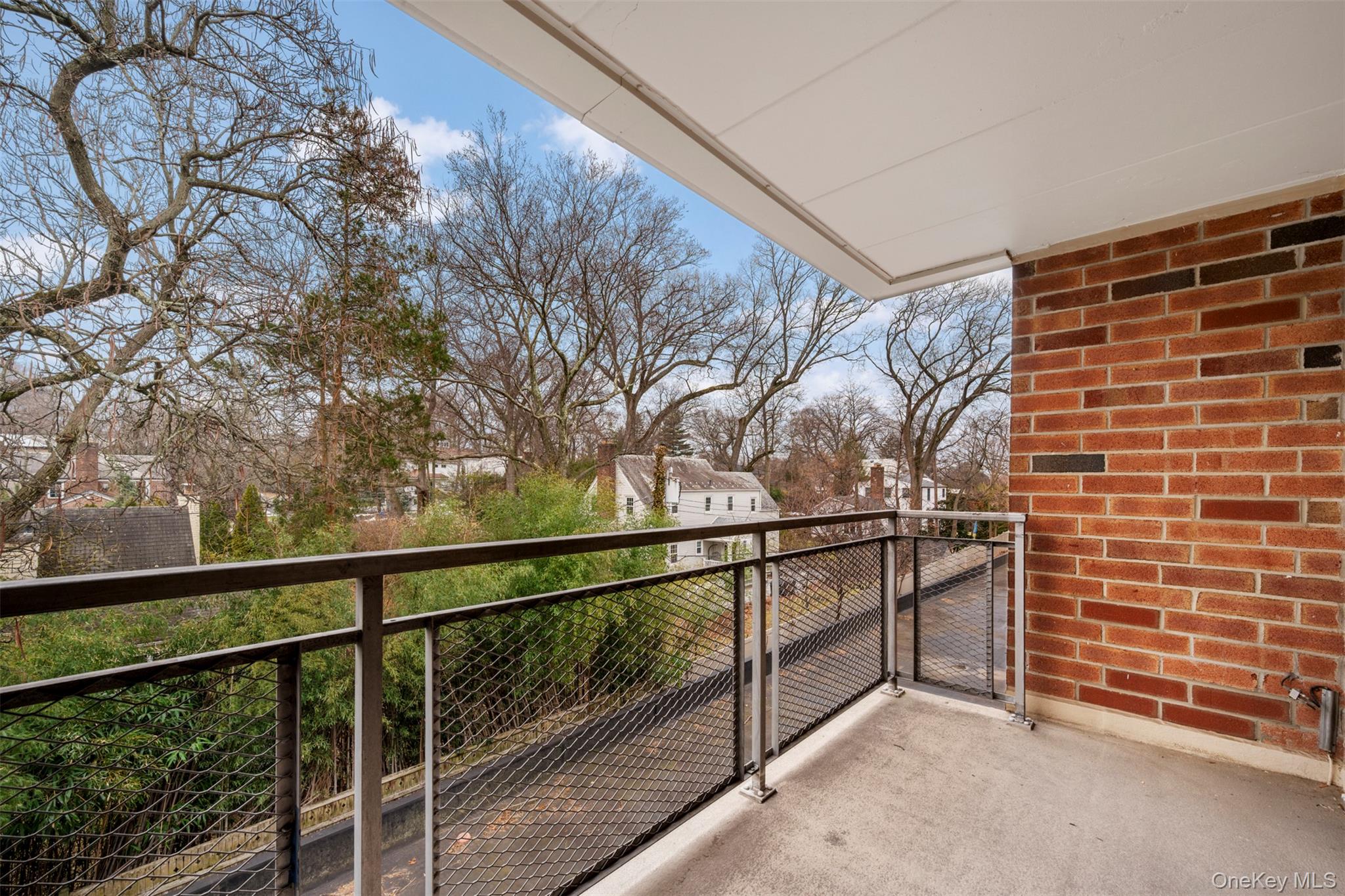 10 Ipswich Avenue # 4M, Great Neck, NY 11021