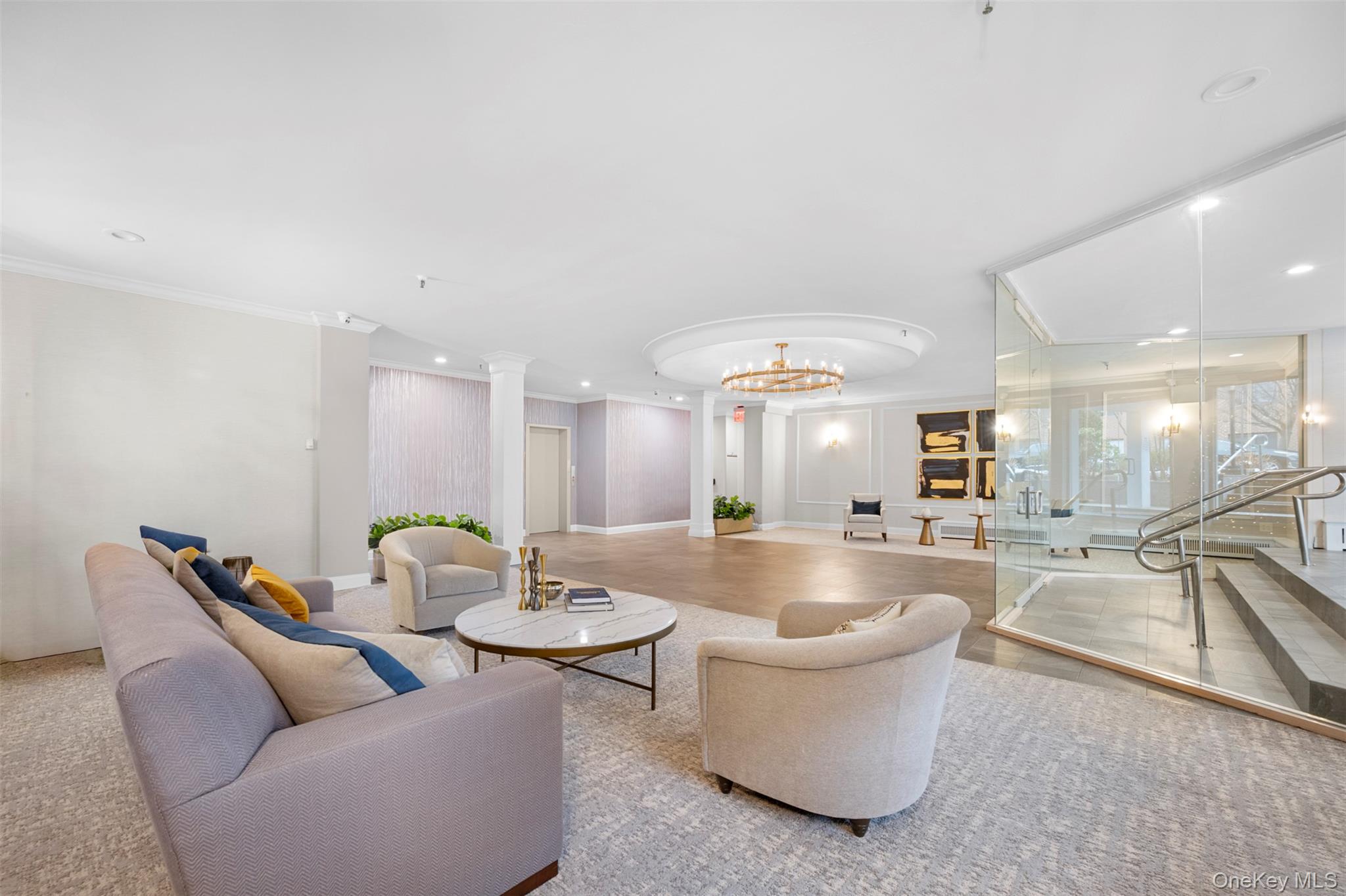 10 Ipswich Avenue # 4M, Great Neck, NY 11021