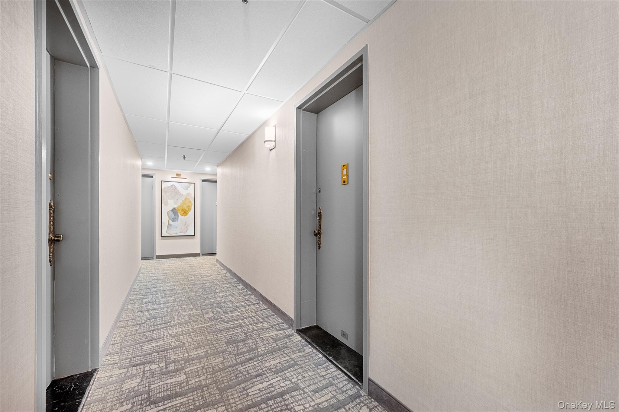 10 Ipswich Avenue # 4M, Great Neck, NY 11021