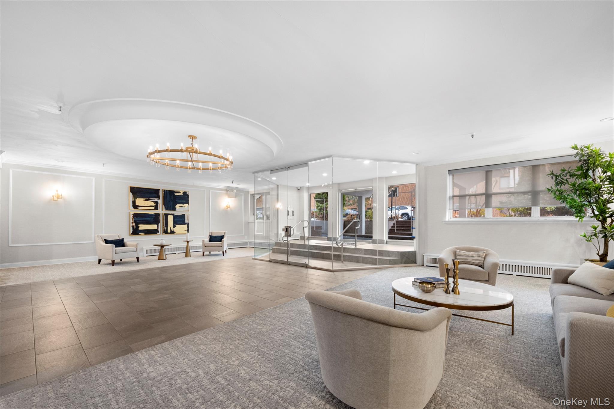 10 Ipswich Avenue # 4M, Great Neck, NY 11021