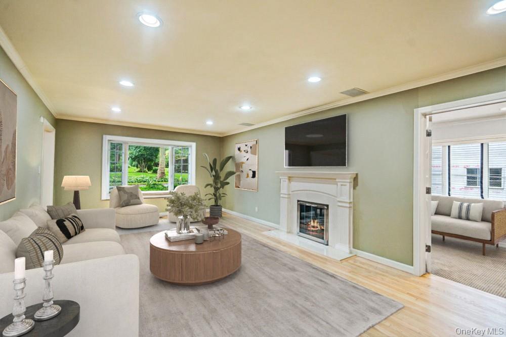 12 Chester Drive, Great Neck, NY 11021