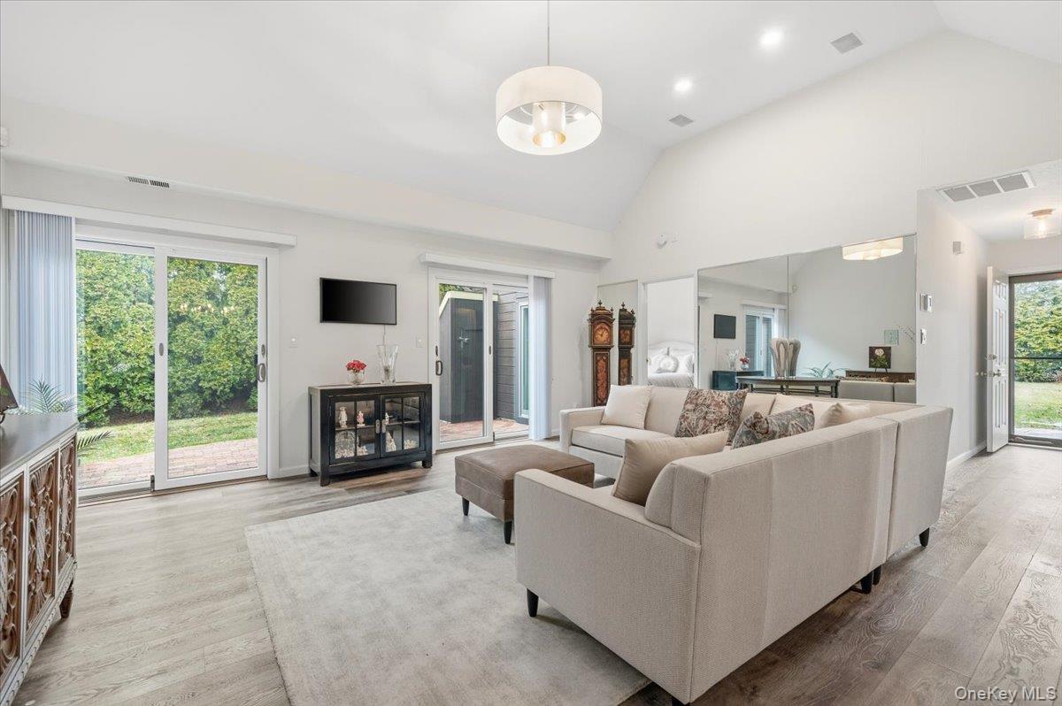 22 SO. Gate Circle, Massapequa Park, NY 11762