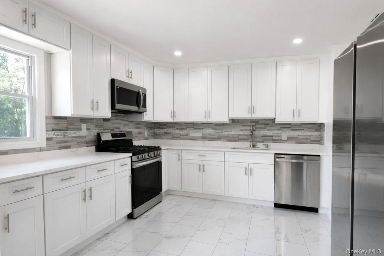 418 Garden Street, West Islip, NY 11795