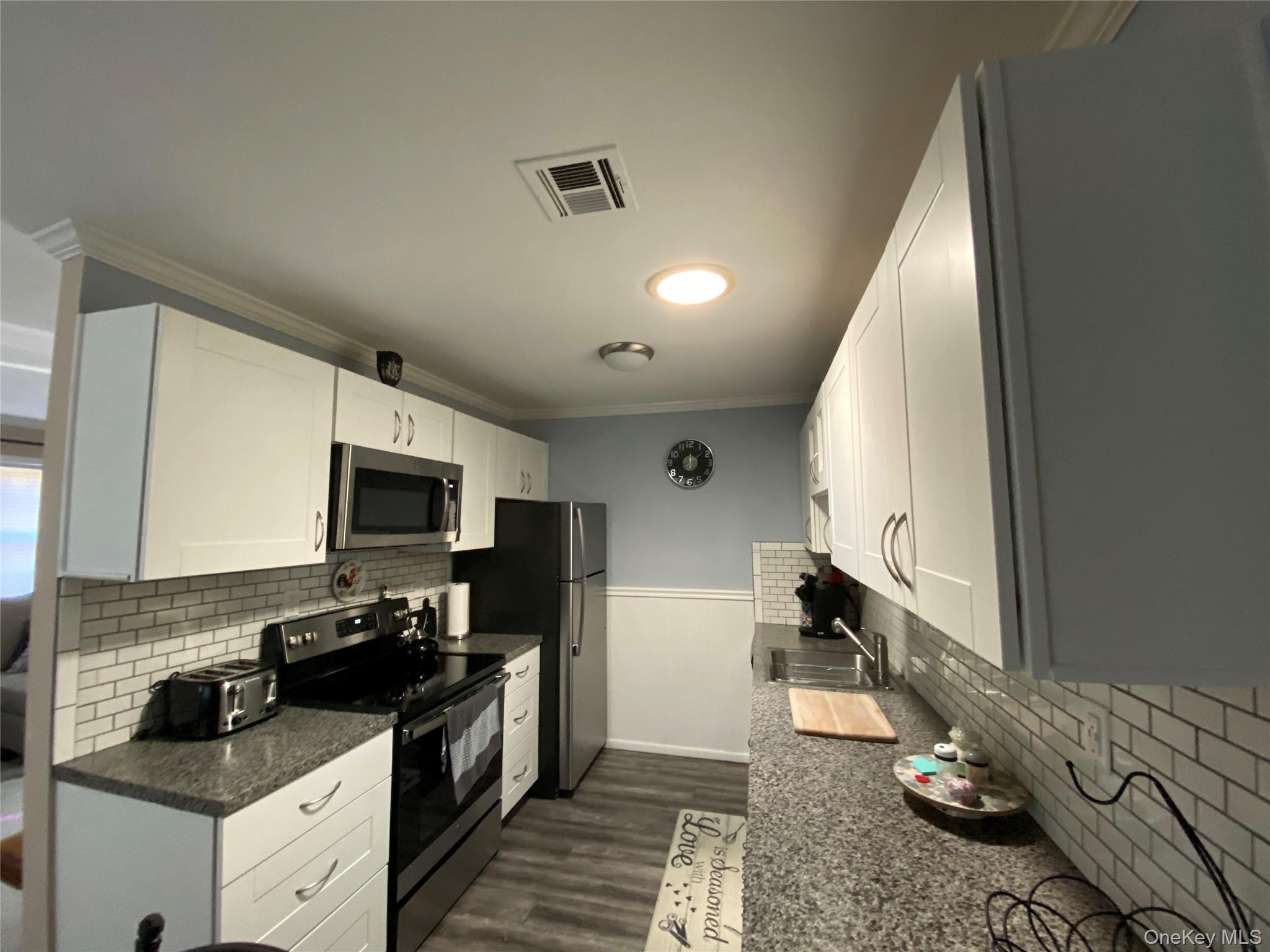 274 Berwick Court # A, Ridge, NY 11961