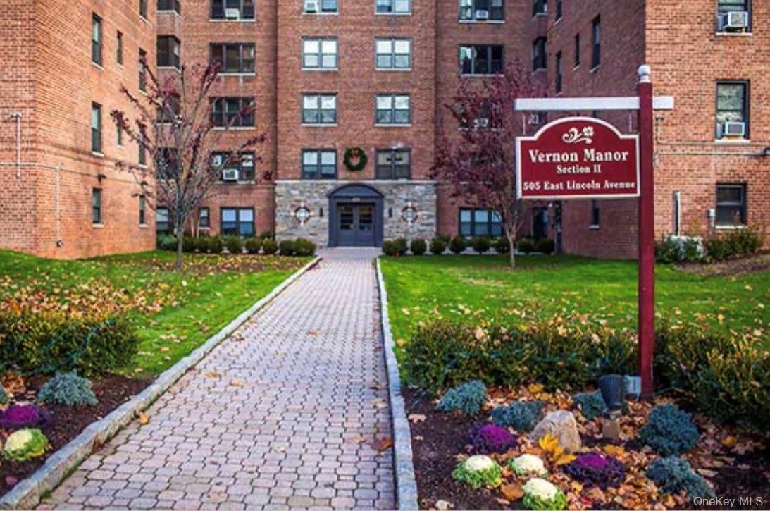 30 Ehrbar Ave # 102, Mount Vernon, NY 10552