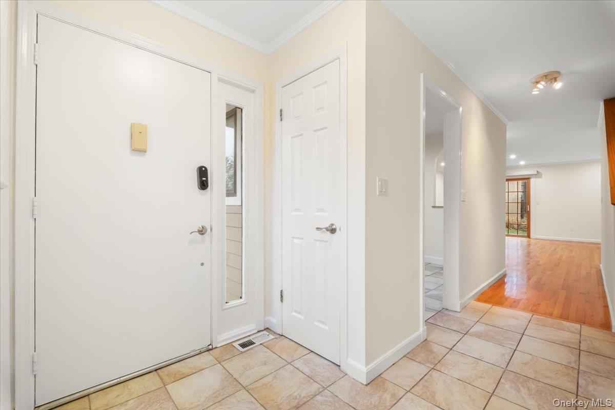 18 Park Drive, Mount Kisco, NY 10549