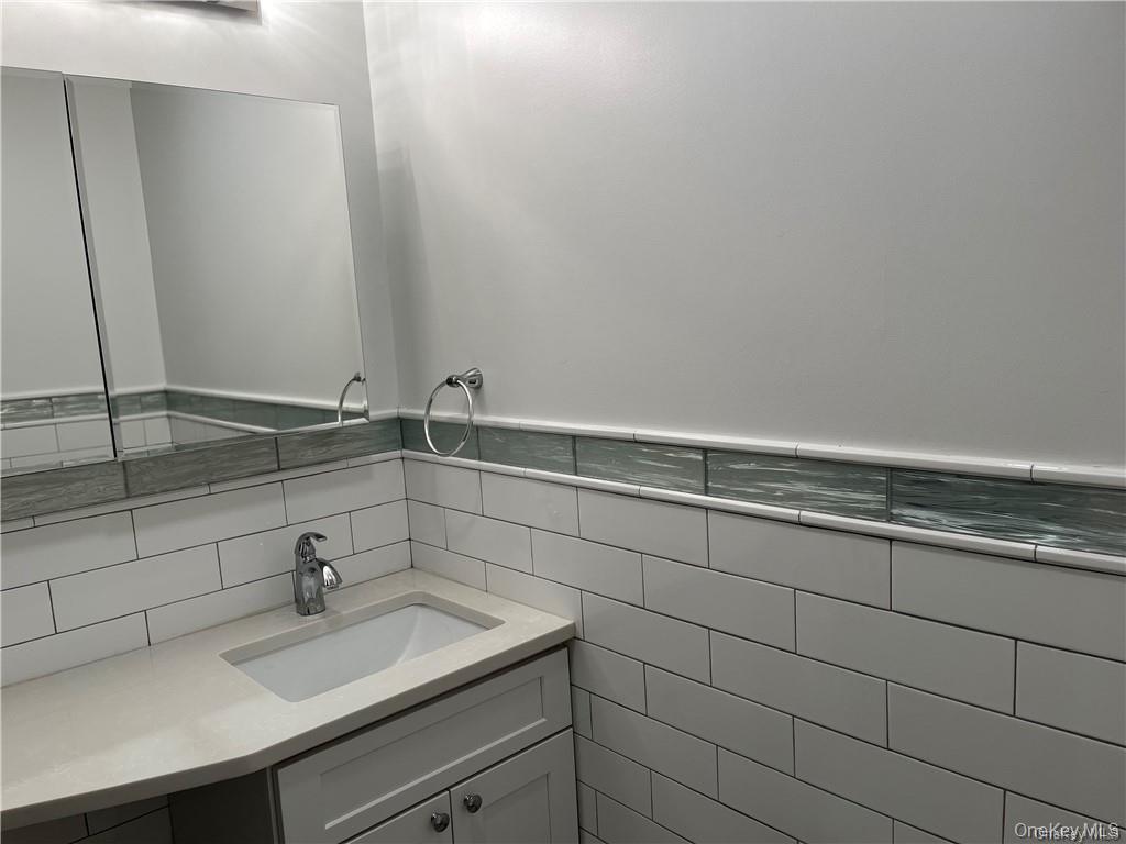 13 Dock Pathway, New Rochelle, NY 10801